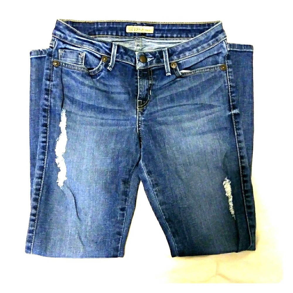 Women's GUESS Skinny Jeans in light Destroy wash